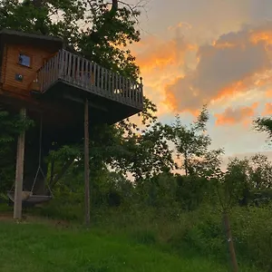 Le Jardin Ecolodge , Pontacq France